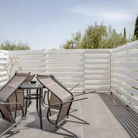2bd Garden *