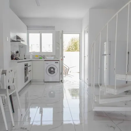 2bd Garden بيت للعطل بافوس