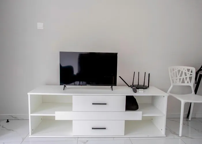 2bd Garden פאפוס