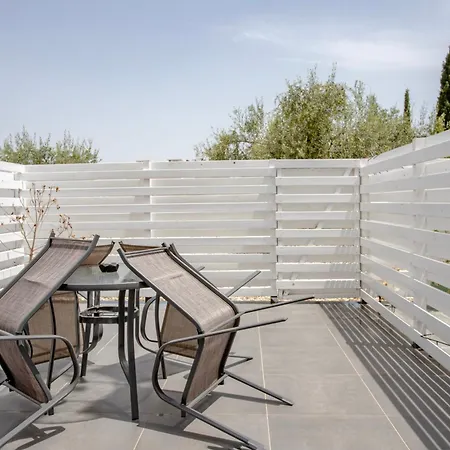 2bd Garden *
